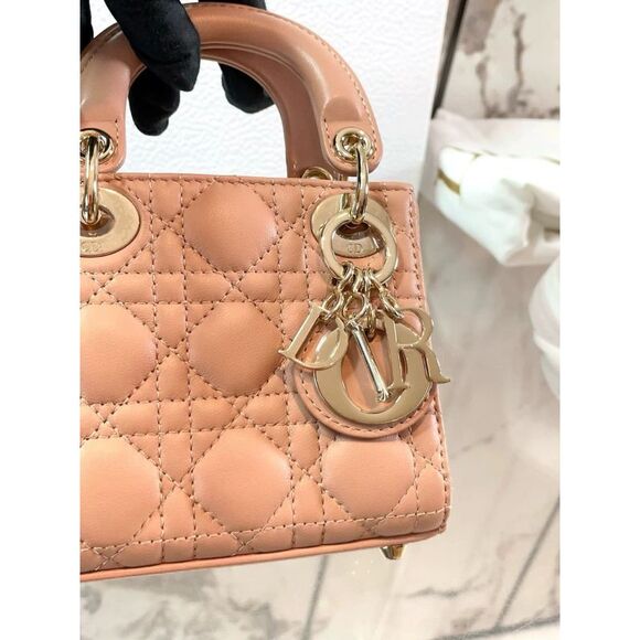 Dior Women Pre-Loved Bag Very Good Condition - Picture 7 of 9